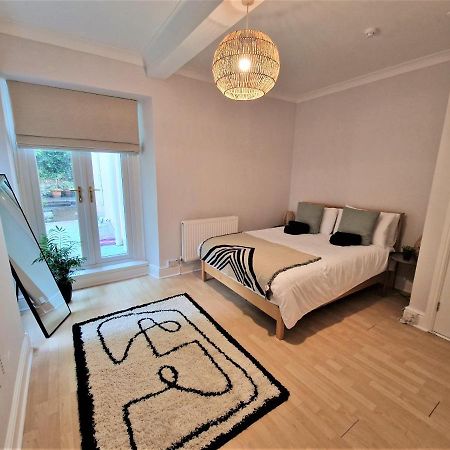 Lovely Seafront Apartment With Garden Swansea Kültér fotó